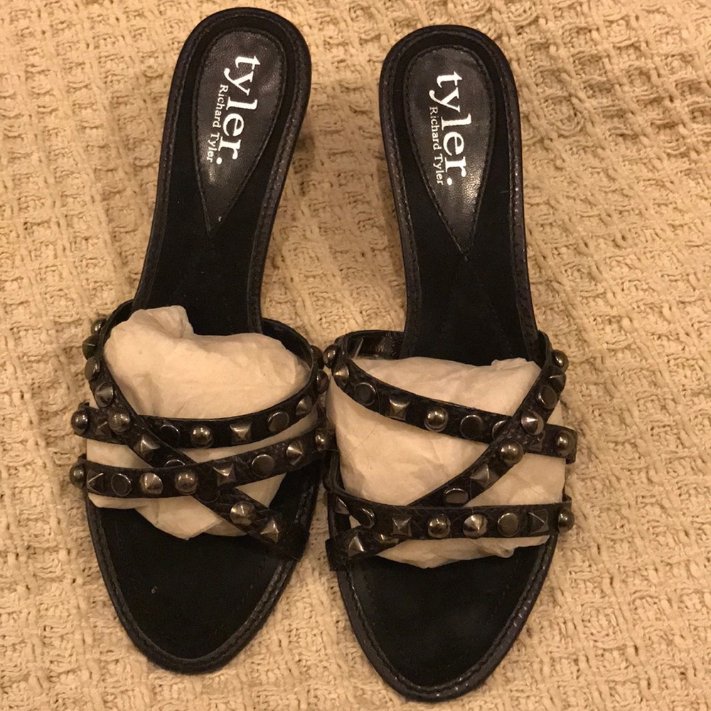 SZ 8.5 Richard Tyler studded/spike sandals